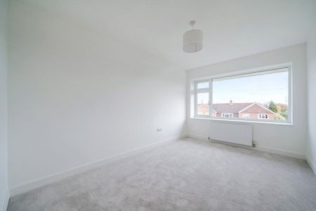 5 bedroom semi-detached house to rent - Photo 4