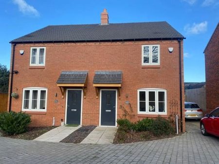 2 bedroom House To Let - Photo 2