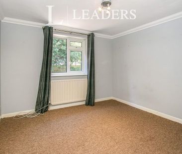 3 bedroom bungalow to rent - Photo 4