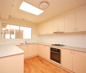 2/39 Horne Street, Elsternwick VIC 3185 - Townhouse For Rent | Domain - Photo 5