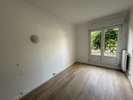 Appartement T3 70 m2 Rue Allée Pierre Grandrémy avec stationnement et cave disponible de suite - Photo 5