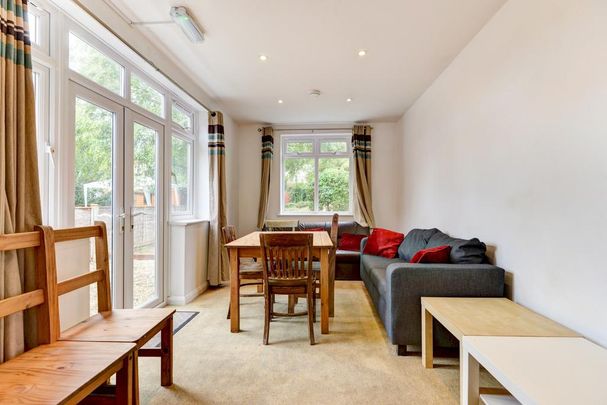 5 bedroom house to rent - Photo 1