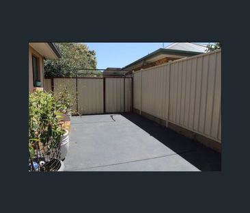 2/116 Mcmahon Road, Reservoir, Vic 3073 - Photo 4