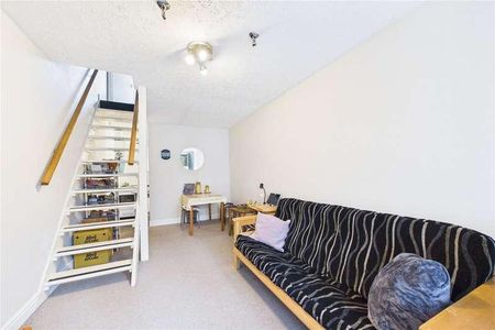 Tenaplas Drive, Upper Basildon, Reading, Berkshire, RG8 - Photo 3