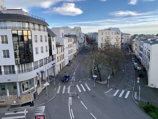 A louer appartement Brest Jaurès T1 Bis dernier étage 34 M2 - Photo 1