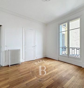 Appartement • Notre Dame - Photo 2