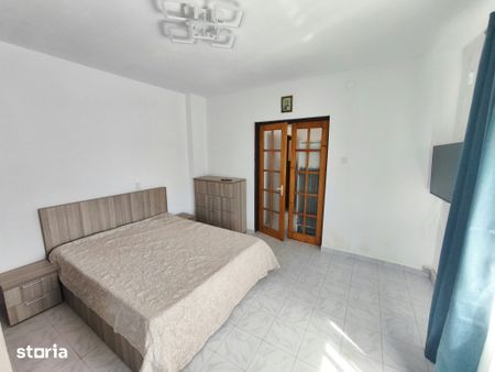 ROANDY - Garsoniera renovata ,la casa,zona Democratiei. - Photo 4