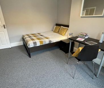 1 bedroom in a house share to rent - Photo 4