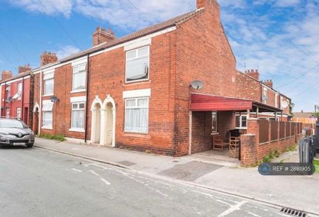 3 bedroom semi-detached house to rent - Photo 4