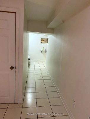 5214 Springbok Crescent #B - Photo 1