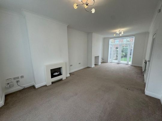 3 bedroom semi-detached house to rent - Photo 1