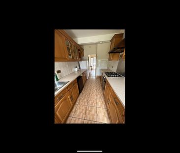 Room in a Shared House, Capel Gardens, IG3 - Photo 3