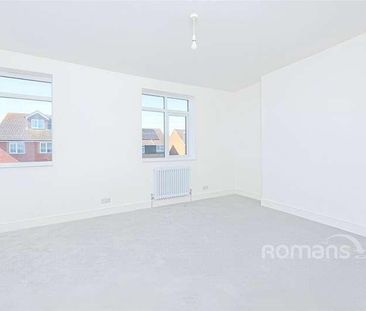 Windsor Road, Farnborough, GU14 - Photo 3