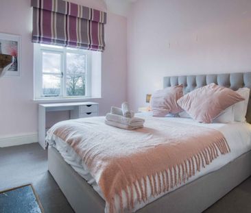 5 bedroom detached house to rent - Photo 4