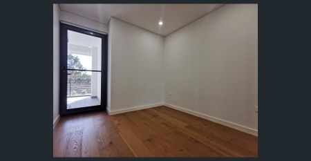 Sunny Morden 1 Bedroom Apartment in Gordon - Photo 5