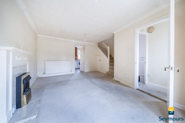 Cater Gardens, Guildford, Surrey, GU3 - Photo 1