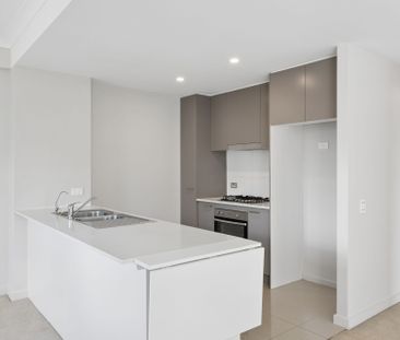 Rare Large Four Bedroom Apartment - Photo 5