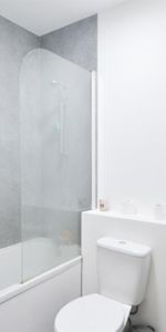 2 bedroom flat to rent - Photo 4