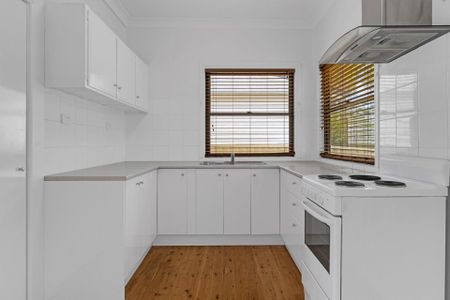 Well Presented Two Bedroom Home - Photo 5