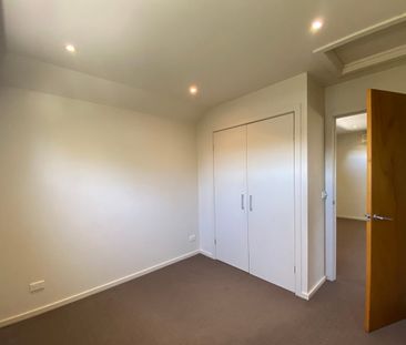 Period Home with 4 Beds + Study, 2 Living Areas & 2 Bathrooms Near ... - Photo 5