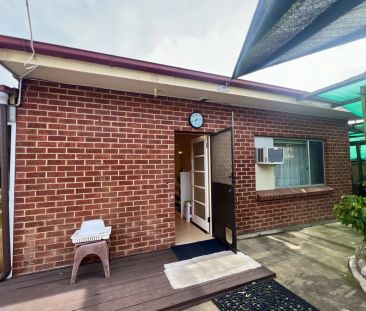 Contemporary Comfort and Convenience in One - Photo 5