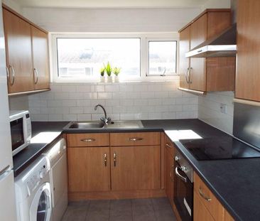 1 bedroom in a house share to rent - Photo 6