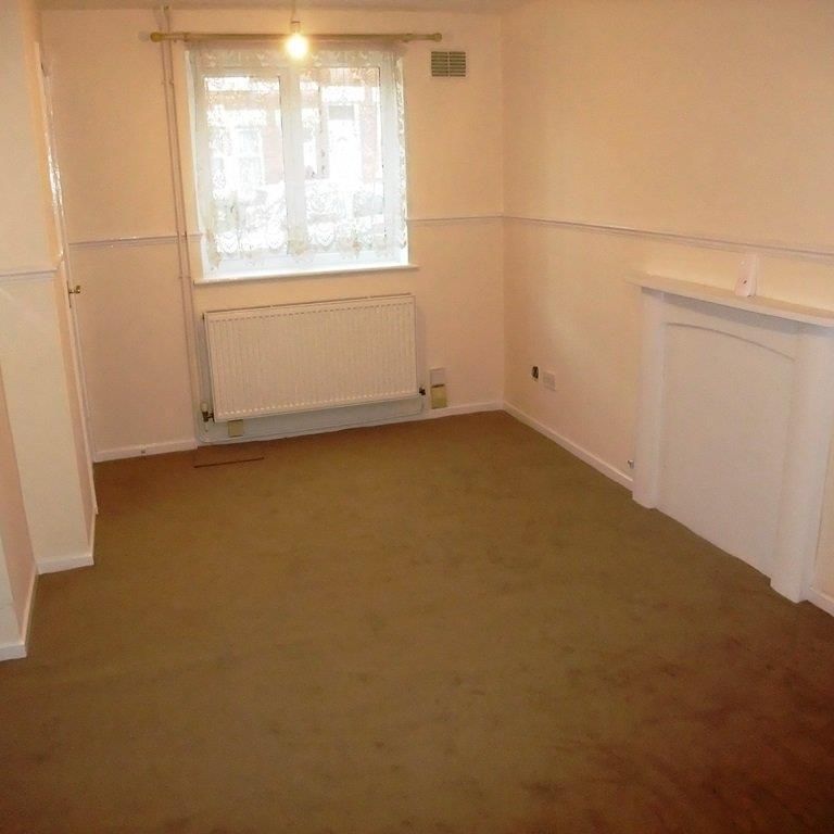 2 bedroom semi-detached house to rent - Photo 1