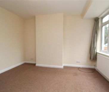 2 bedroom semi-detached house to rent - Photo 5