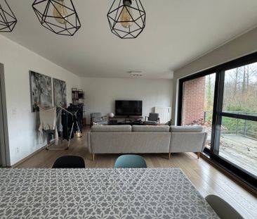 Ruim 3 slpk appartement met terras en zicht op groen in hartje Bornem - Photo 1