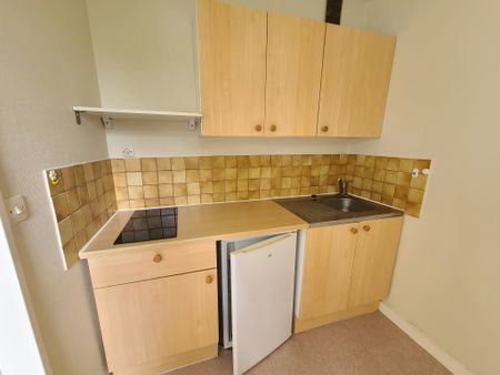 Location Appartement 1 pièce 28m² ANGERS 49000 - Photo 4