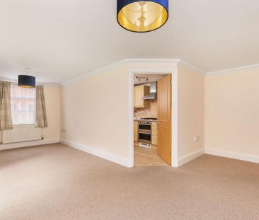 2 bedroom ground floor flat to rent - Photo 4