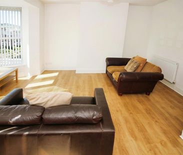 2 bedroom Maisonette to rent in Beech Grove Terrace, Crawcrook, Tyn... - Photo 1