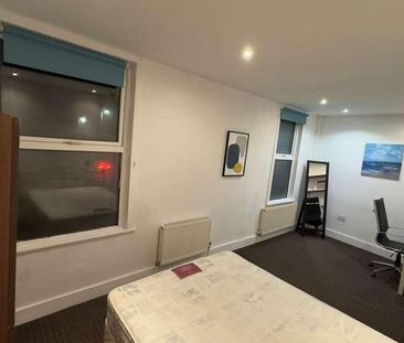 Woodside Place, Burley, Leeds, LS4 - Photo 6