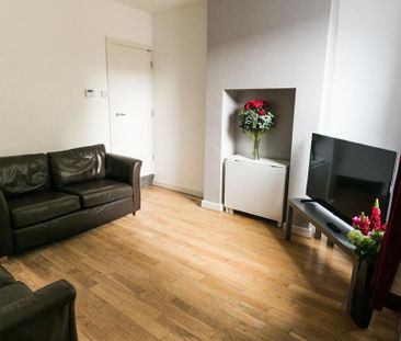 5 bedroom house to rent - Photo 1