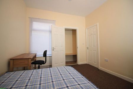 5 bedroom terraced house to rent - Photo 5