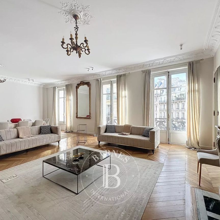 Appartement • Legendre-Lévis, Paris 17ème - Photo 1