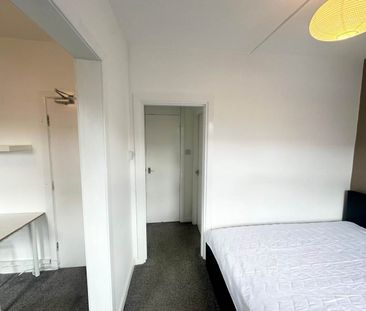 Haddon Avenue (Room 2) Leeds - Photo 1