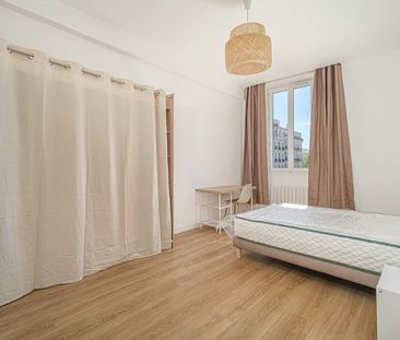 Location Appartement 5 pièces Meublé 99m² MARSEILLE 6ème - Photo 4