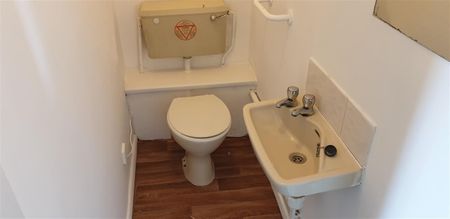 WarwickRoad, Tyseley, BIRMINGHAM - Photo 5