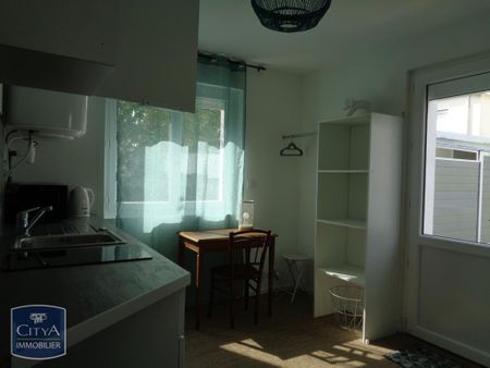 Location Appartement 1 pièce 16m² ST NAZAIRE 44600 - Photo 3