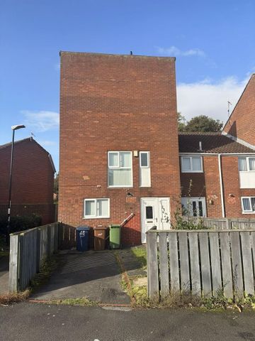 3 bedroom terraced house to rent - Photo 3