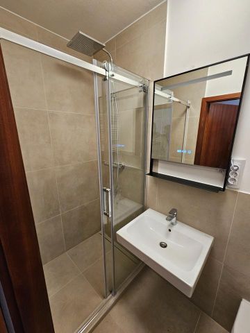 Erstbezug nach Sanierung: 3-Zimmer Wohnung mit beindruckendem Aus - Photo 3