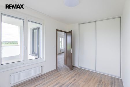 Pronájem bytu 2+kk v osobním vlastnictví 58 m², Praha 5 - Stodůlky - Photo 2