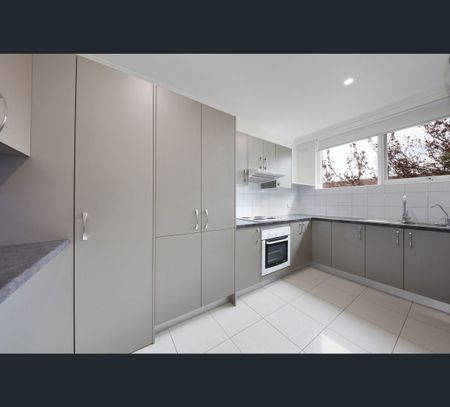 5/32 Walsh St, Ormond, Vic 3204 - Photo 3