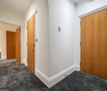 Eldon Lodge, Kings Road, Reading, RG1 4NH - Photo 2
