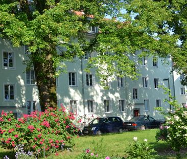 Mansardenwohnung im 3. Stock **kein Lift** großzügige Wohnküche und... - Foto 3