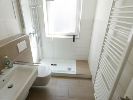 ** Modernisierte 2-Zi-Wohnung mit Balkon sucht neuen Bewohner ** - Photo 5