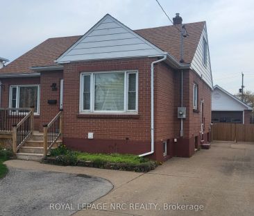 240 Wallace Avenue S #Main Floor - Photo 3