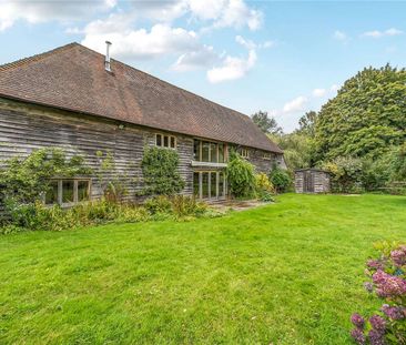 A unique, spacious country property in the High Weald area of Outst... - Photo 4
