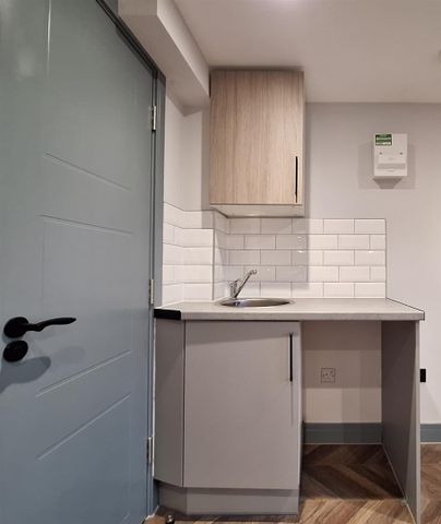 Lime Avenue, Yiewsley, West Drayton UB7, London - Photo 2